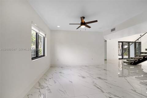 8745 NW 150th Ter, Miami Lakes FL - photo 9 of 46
