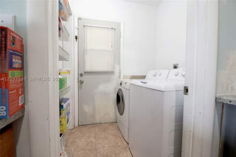 16020 SW 97th Ct, Miami FL - photo 19 of 31