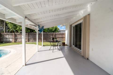 16020 SW 97th Ct, Miami FL - photo 21 of 31