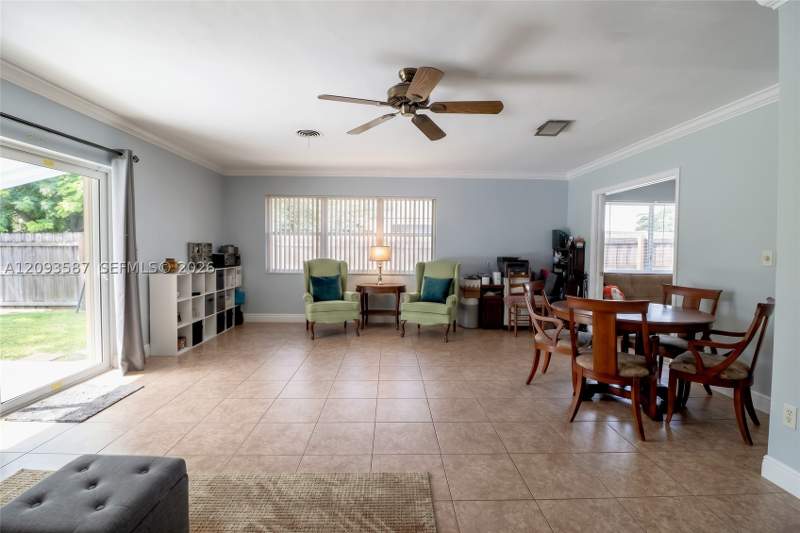3 bedroom SingleFamilyResidence at 16020 SW 97th Ct, Palmetto Country Club Est, Miami — photo 3