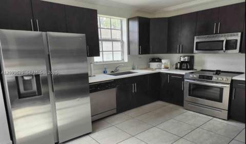 16231 NW 84th Ct, Miami Lakes FL - photo 16 of 20