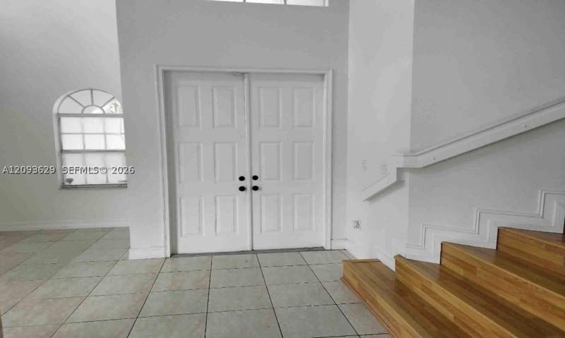 5 bedroom SingleFamilyResidence at 16231 NW 84th Ct, Royal Lakes 1st Addn, Miami Lakes — photo 2