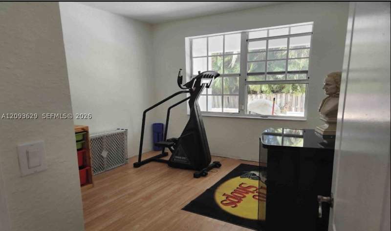 5 bedroom SingleFamilyResidence at 16231 NW 84th Ct, Royal Lakes 1st Addn, Miami Lakes — photo 3