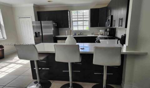 16231 NW 84th Ct, Miami Lakes FL - photo 8 of 20