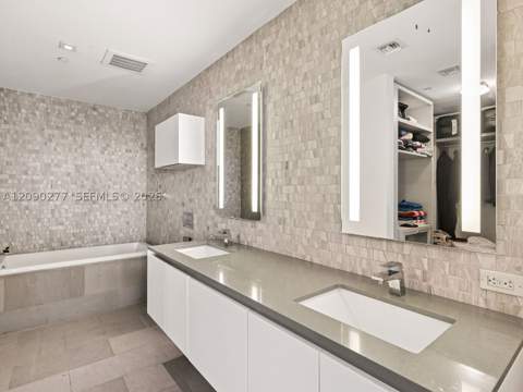 88 SW 7th St 2506, Miami FL - photo 21 of 25