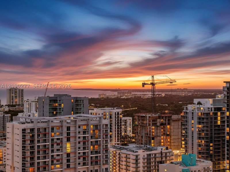 1 bedroom Condominium at 88 SW 7th St 2506, Rise Condo, Miami — photo 5