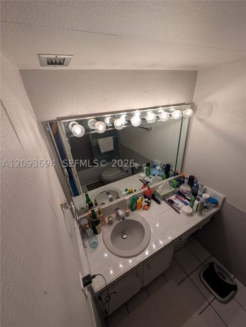 11930 N Bayshore Dr 502, North Miami FL - photo 14 of 44