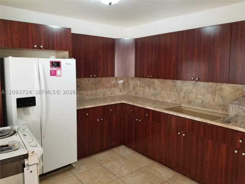 4 bedroom SingleFamilyResidence at 17131 NW 10th Ct, Scott Lake Manor Sec 8, Miami Gardens — photo 4