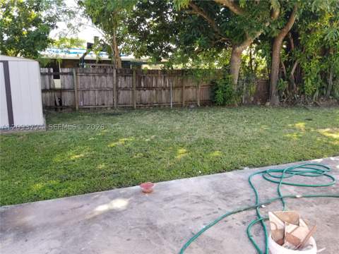 17131 NW 10th Ct, Miami Gardens FL - photo 7 of 9