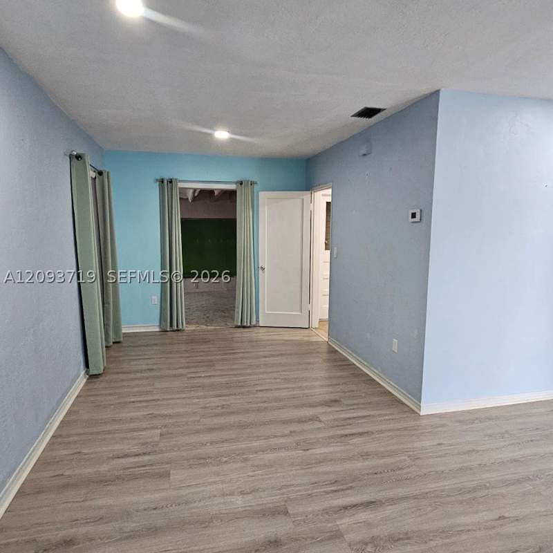 3 bedroom SingleFamilyResidence at 1051 SW 72nd Ct, Sunset Heights, Miami — photo 5