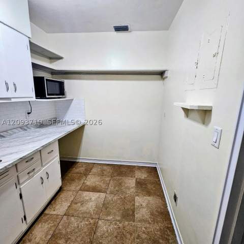 1051 SW 72nd Ct, Miami FL - photo 6 of 30