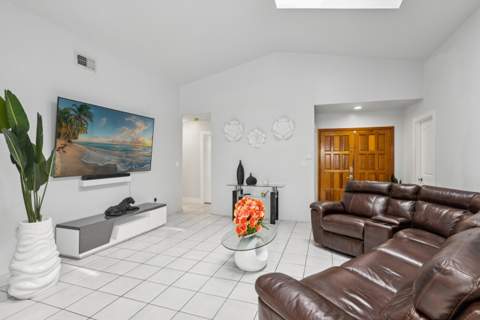8738 NW 150th Terrace, Miami Lakes FL - photo 10 of 44