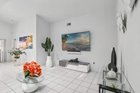 8738 NW 150th Terrace, Miami Lakes FL - photo 11 of 44