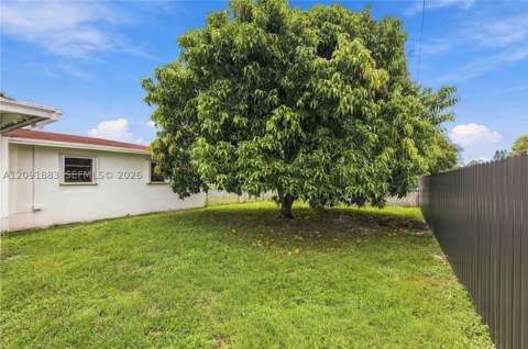 17100 NW 45th Ct, Miami Gardens FL - photo 17 of 21