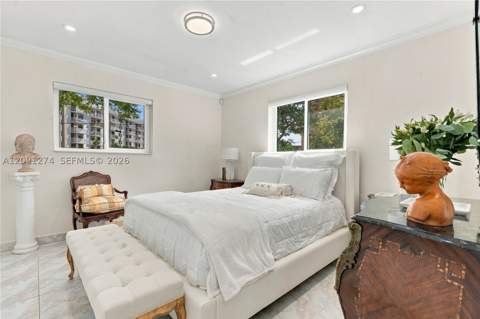890 NE 168th St, North Miami Beach FL - photo 13 of 32