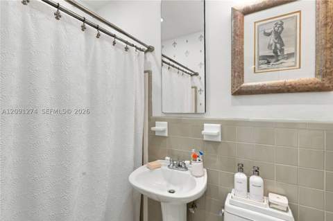 890 NE 168th St, North Miami Beach FL - photo 19 of 32