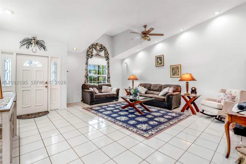 3 bedroom SingleFamilyResidence at 13512 SW 179th St, Forest View Sub, Miami — photo 3