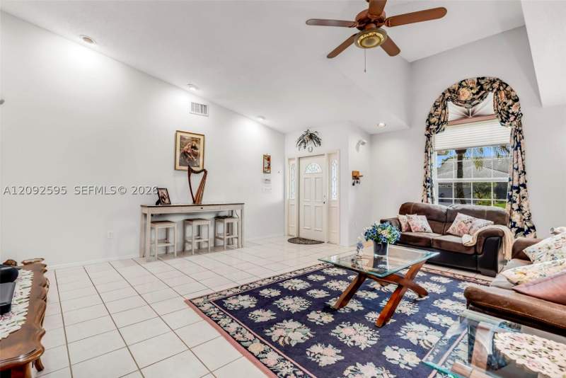 3 bedroom SingleFamilyResidence at 13512 SW 179th St, Forest View Sub, Miami — photo 5