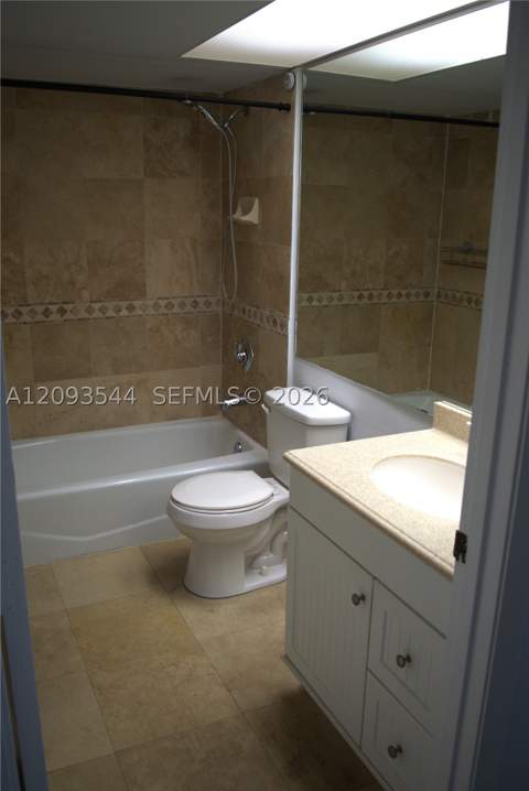 2640 SE 19th Ct 201-D, Homestead FL - photo 10 of 22