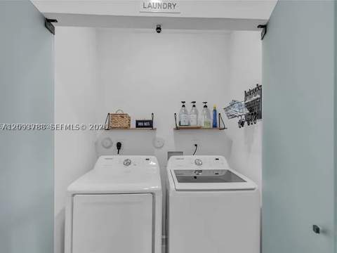 12982 SW 232nd Ln, Miami FL - photo 10 of 33