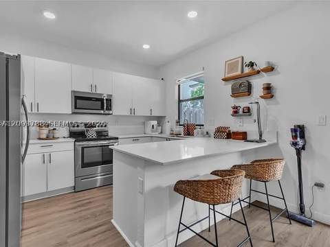 12982 SW 232nd Ln, Miami FL - photo 8 of 33