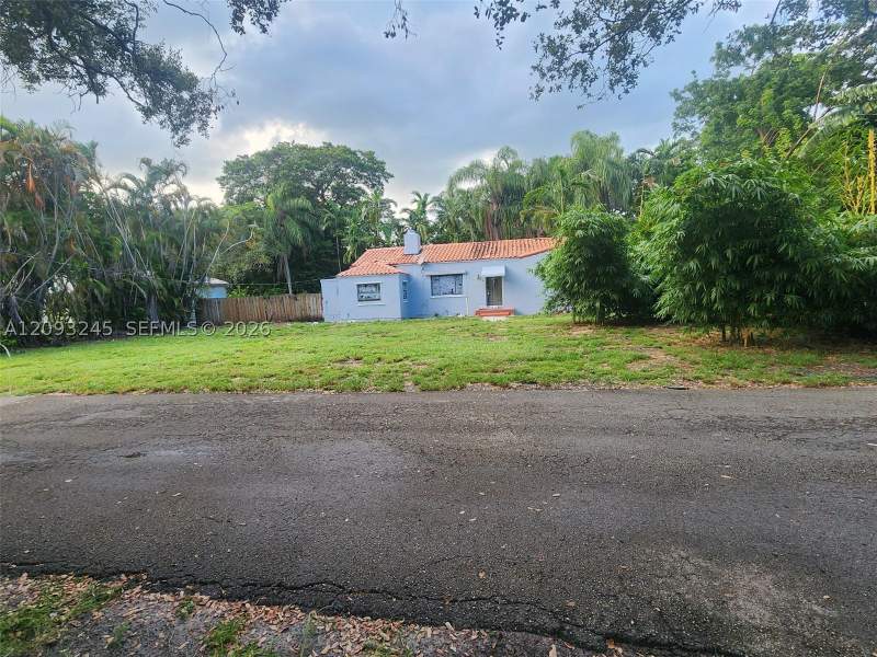 2 bedroom SingleFamilyResidence at 1107 NE 117th St, 1st Addn Biscayne Lawn, Biscayne Park — photo 3