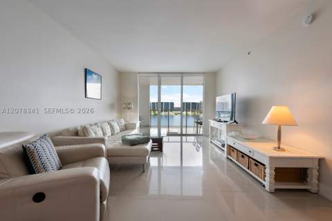 18100 N Bay Rd 1009, Sunny Isles Beach FL - photo 7 of 30