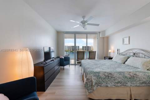 18100 N Bay Rd 1009, Sunny Isles Beach FL - photo 9 of 30