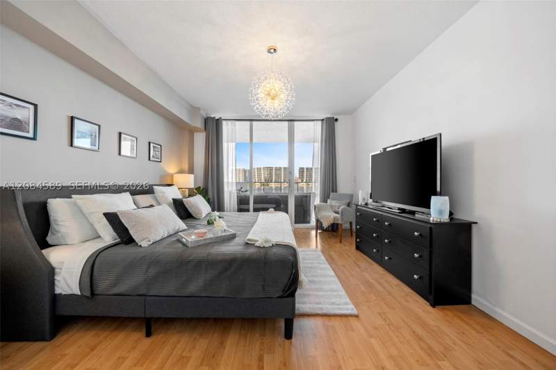 2 bedroom Condominium at 18100 N Bay Rd 308, Marina Bay Club Condo Hot, Sunny Isles Beach — photo 4