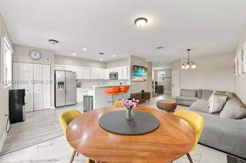 1025 NE 207th Ter, Miami FL - photo 10 of 43