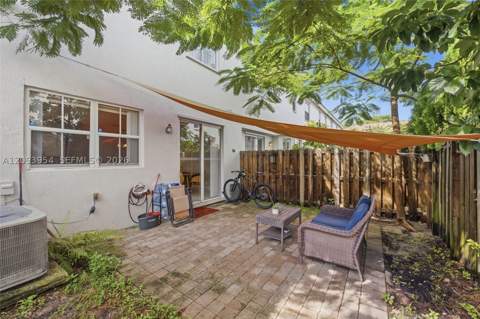 1025 NE 207th Ter, Miami FL - photo 21 of 43