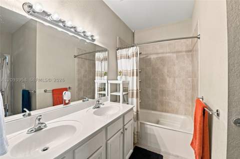 1025 NE 207th Ter, Miami FL - photo 23 of 43