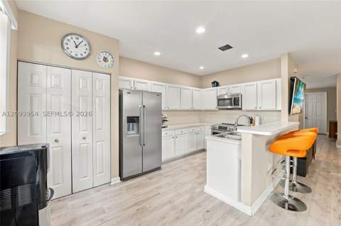 1025 NE 207th Ter, Miami FL - photo 8 of 43