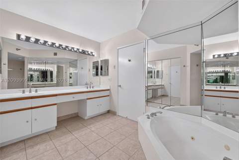 3400 NE 192nd St 2012, Aventura FL - photo 10 of 27