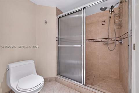 3400 NE 192nd St 2012, Aventura FL - photo 11 of 27