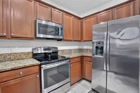 11249 NW 88th Ter, Doral FL - photo 15 of 44