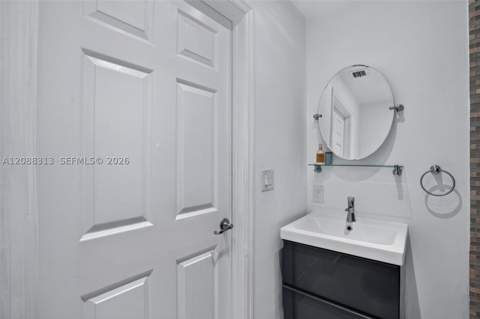 11249 NW 88th Ter, Doral FL - photo 21 of 44