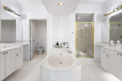 10770 NW 66th St 404, Doral FL - photo 18 of 34