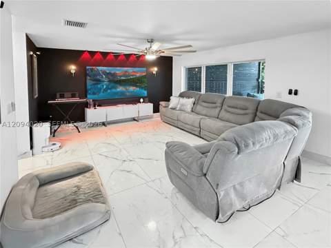 12061 SW 135th Ter, Miami FL - photo 10 of 41