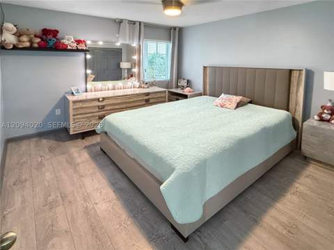 12061 SW 135th Ter, Miami FL - photo 19 of 41