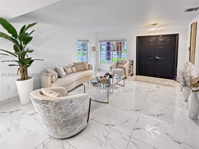 4 bedroom SingleFamilyResidence at 12061 SW 135th Ter, Four Lakes Sec 7, Miami — photo 4