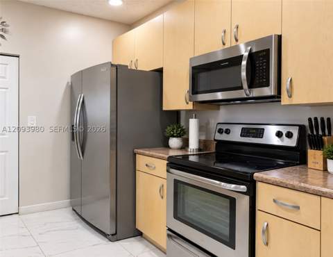 4205 NE 22nd Dr, Homestead FL - photo 11 of 59