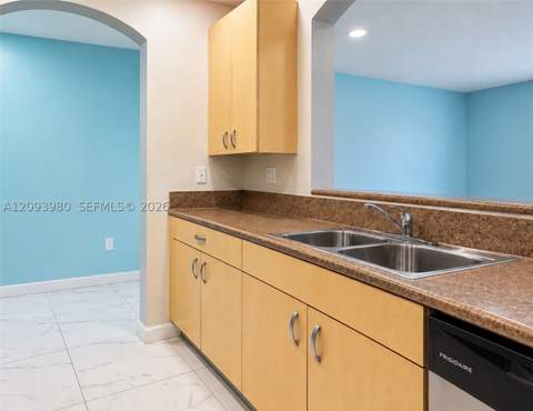 4205 NE 22nd Dr, Homestead FL - photo 8 of 59