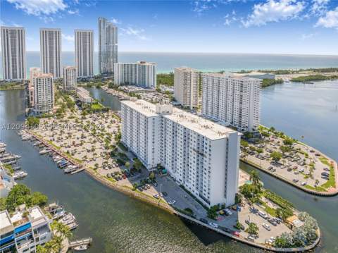 400 Kings Point Dr 1427, Sunny Isles Beach FL - photo 16 of 20
