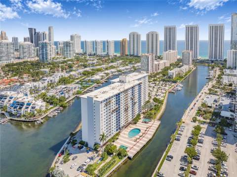 400 Kings Point Dr 1427, Sunny Isles Beach FL - photo 19 of 20