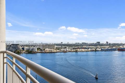 808 Brickell Key Dr 2002, Miami FL - photo 12 of 36