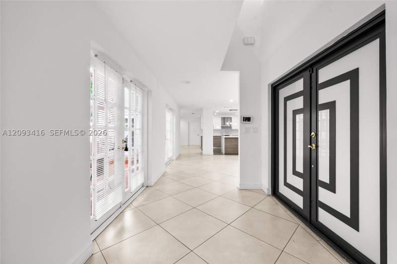 3 bedroom SingleFamilyResidence at 1543 Dorado Ave, C Gab Country Club Sec 5, Coral Gables — photo 5
