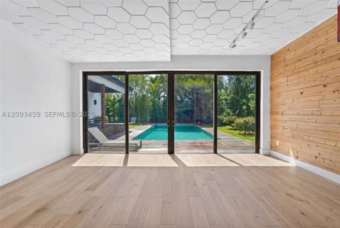 4353 Alton Rd, Miami Beach FL - photo 11 of 36