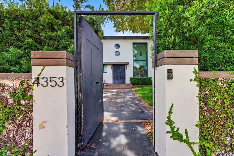 4 bedroom SingleFamilyResidence at 4353 Alton Rd, Nautilus Extension, Miami Beach — photo 5