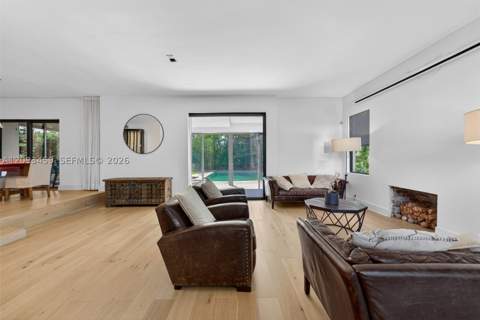 4353 Alton Rd, Miami Beach FL - photo 6 of 36